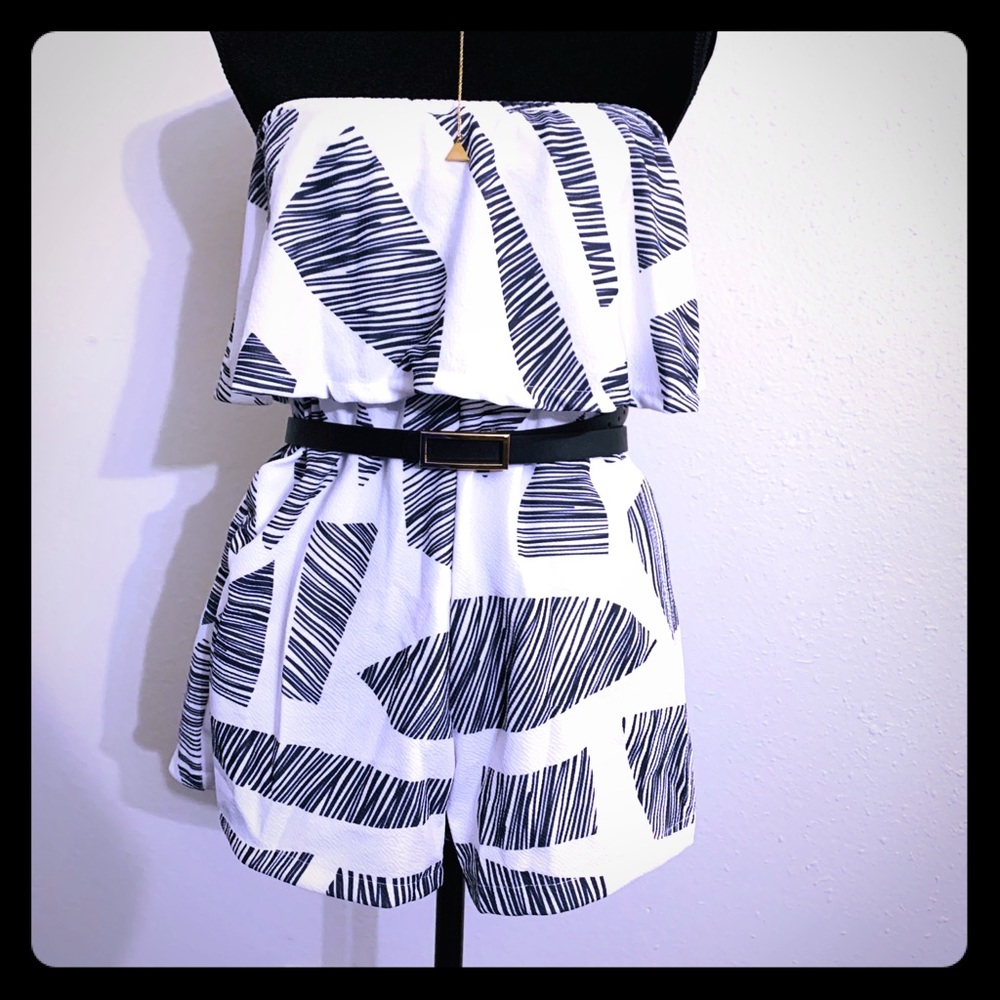 Romper with side pockets